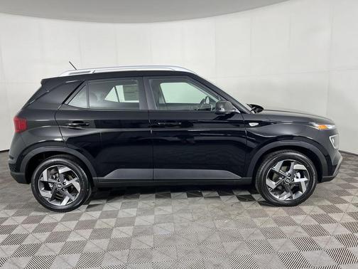 Onyx Black 2026 Hyundai VENUE SEL