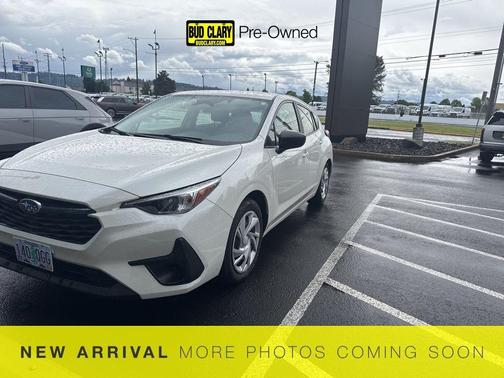 Crystal White Pearl 2024 Subaru Impreza Base