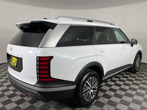 Creamy White Pearl 2026 Hyundai Palisade Hybrid SEL 7P