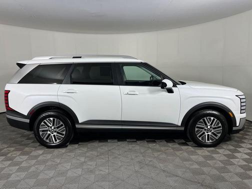 Creamy White Pearl 2026 Hyundai Palisade Hybrid SEL 7P