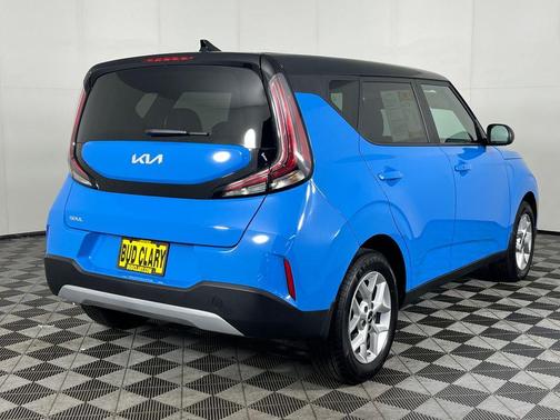 Surf Blue w/Black Roof 2024 Kia Soul S