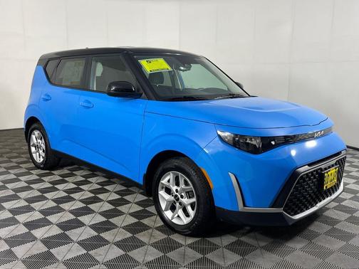 Surf Blue w/Black Roof 2024 Kia Soul S