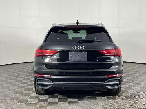 Mythos Black Metallic 2023 Audi Q3 Premium 45 TFSI S line quattro Tiptronic