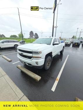 Summit White 2018 Chevrolet Silverado 1500 2LT