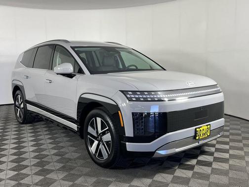 Cyber Gray 2026 Hyundai IONIQ 9 SEL