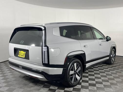 Cyber Gray 2026 Hyundai IONIQ 9 SEL