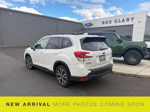 Crystal White Pearl 2020 Subaru Forester Limited