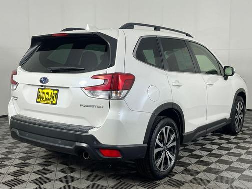 Crystal White Pearl 2020 Subaru Forester Limited