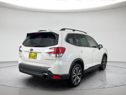 Crystal White Pearl 2020 Subaru Forester Limited