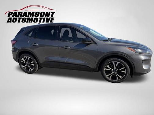Carbonized Gray 2022 Ford Escape SE