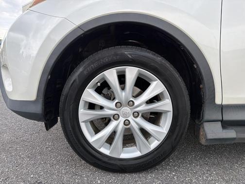 Blizzard Pearl 2014 Toyota RAV4 Limited