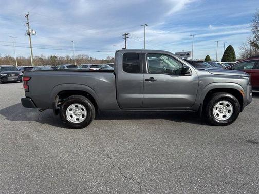 2023 Nissan Frontier S