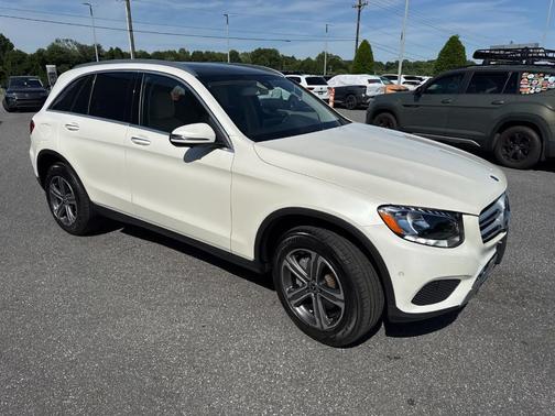 Diamond White 2017 Mercedes-Benz GLC 300 Base 4MATIC