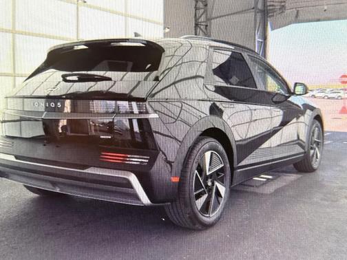 2025 Hyundai IONIQ 5 SEL