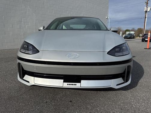 2025 Hyundai IONIQ 6 Limited