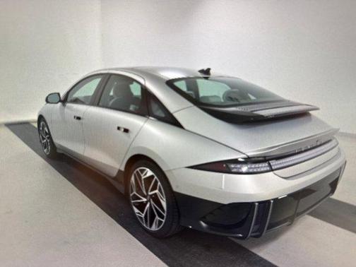 2025 Hyundai IONIQ 6 Limited