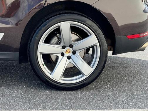 2021 Porsche Macan S