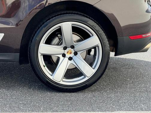 2021 Porsche Macan S