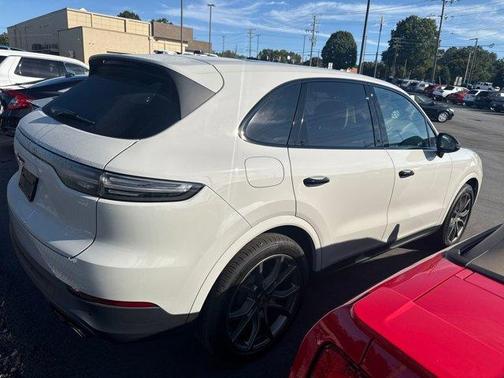 2022 Porsche Cayenne Platinum Edition