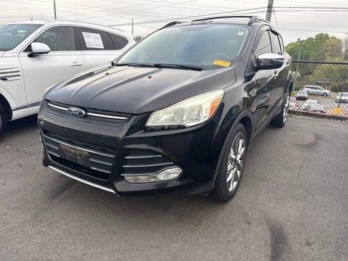 Tuxedo Black Metallic 2015 Ford Escape SE