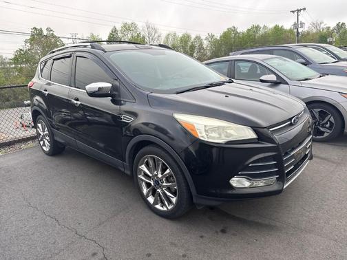 Tuxedo Black Metallic 2015 Ford Escape SE