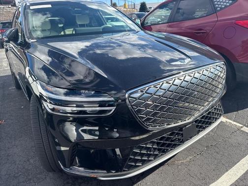 2024 Genesis Electrified GV70 Advanced