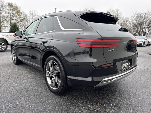 2024 Genesis Electrified GV70 Advanced