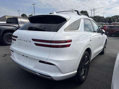 2024 Genesis Electrified GV70 Advanced