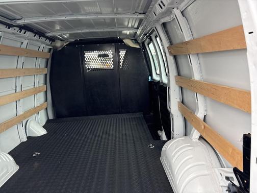 2024 GMC Savana 2500 Work Van