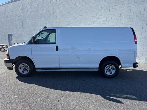 2024 GMC Savana 2500 Work Van