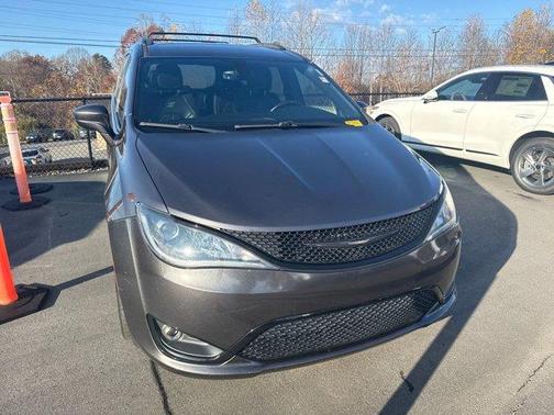 2018 Chrysler Pacifica Touring-L Plus