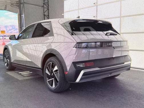 2025 Hyundai IONIQ 5 SE