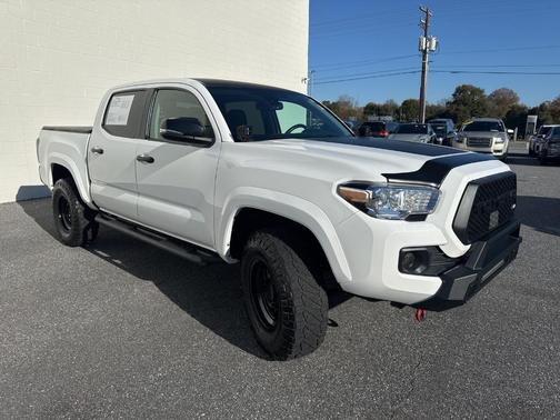2022 Toyota Tacoma SR5