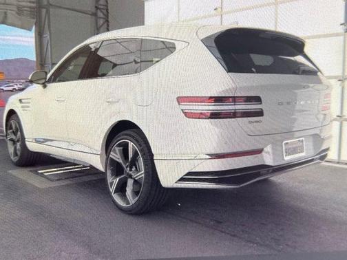 Uyuni White 2026 Genesis GV80 2.5T Prestige