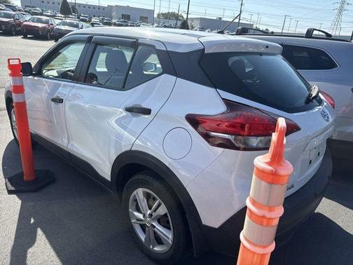 2020 Nissan Kicks S
