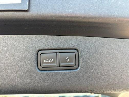 2023 Genesis Electrified GV70 Advanced