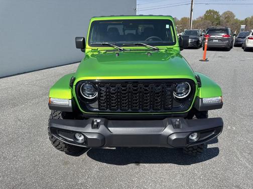2025 Jeep Gladiator Sport