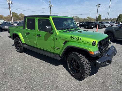 2025 Jeep Gladiator Sport