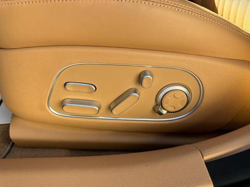 2025 Genesis G90 3.5T e-SC