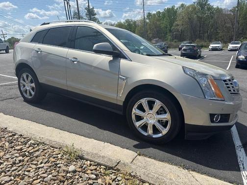 Silver Coast Metallic 2016 Cadillac SRX Performance Collection