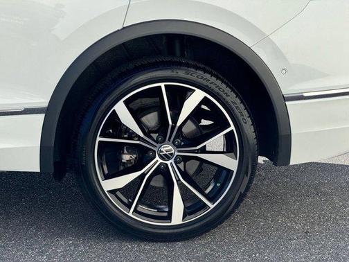 2024 Volkswagen Tiguan 2.0T SEL R-Line
