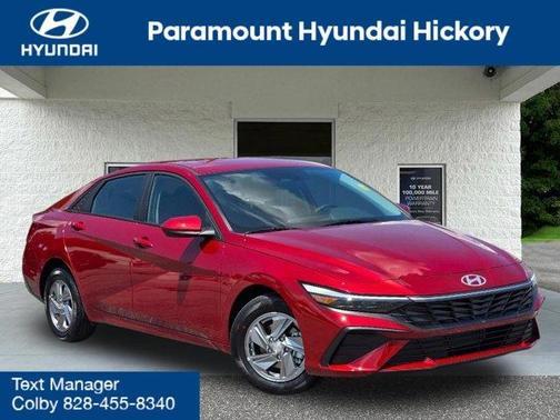 2025 Hyundai ELANTRA SE