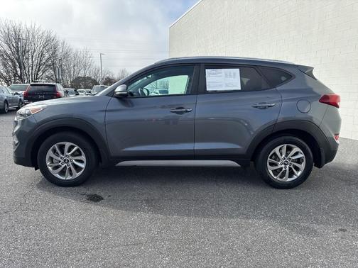 2017 Hyundai TUCSON SE Plus