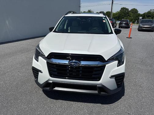 Crystal White Pearl 2025 Subaru Ascent Limited