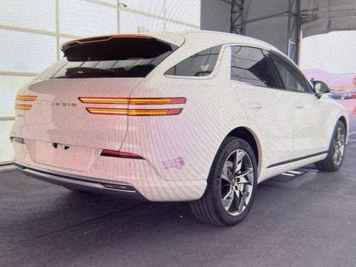 2025 Genesis Electrified GV70 Advanced