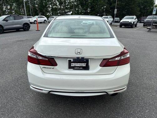 White 2017 Honda Accord EX-L