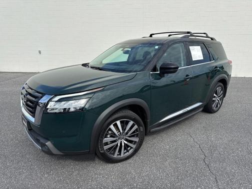 Green 2 Tone 2022 Nissan Pathfinder Platinum