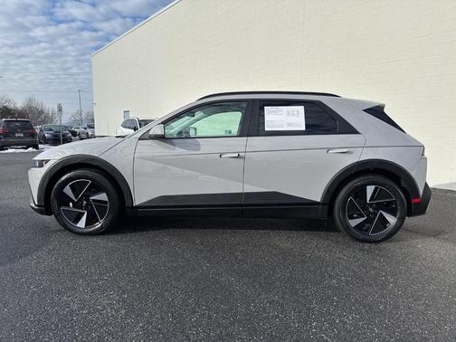 2025 Hyundai IONIQ 5 SEL