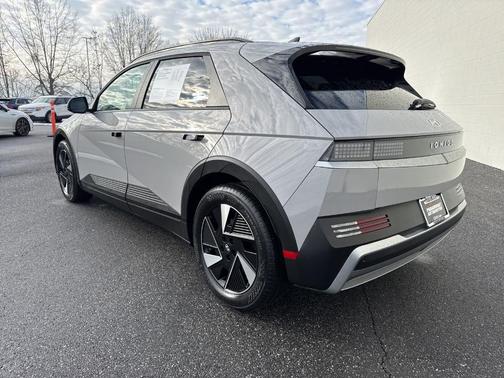 2025 Hyundai IONIQ 5 SEL