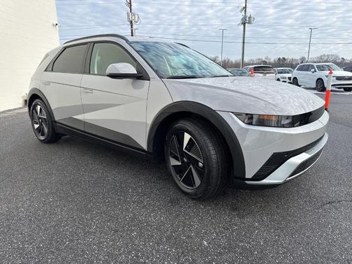 2025 Hyundai IONIQ 5 SEL